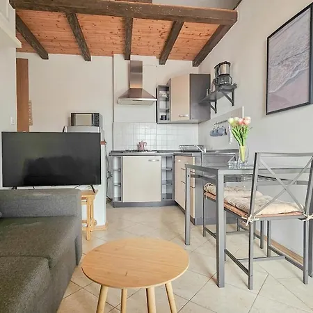 Marinela Apartment *