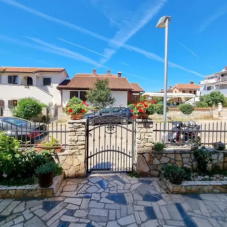 Marinela Apartment Novigrad (Istria)