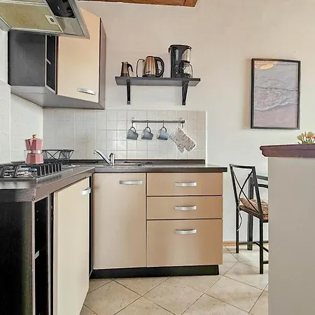 Marinela Apartment *